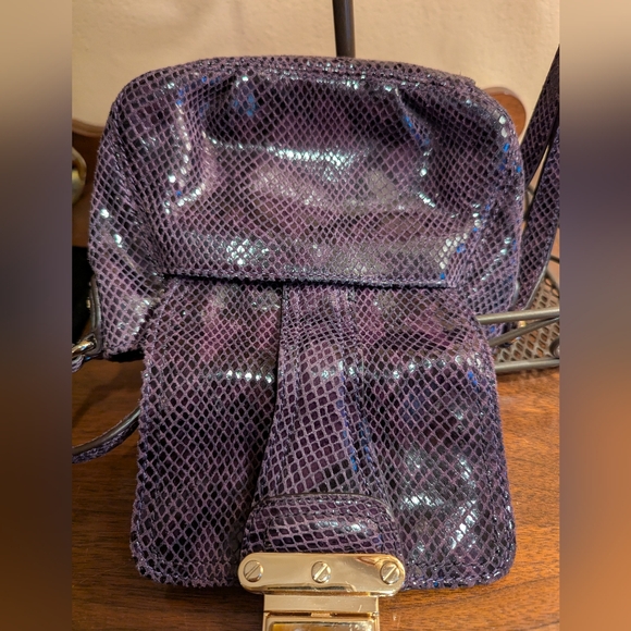 Michael Kors purple 💜 leather snakeskin print crossbody - Picture 14 of 15